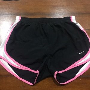 Nike dri-fit running athletic shorts with built in liner, pocket, and drawstring